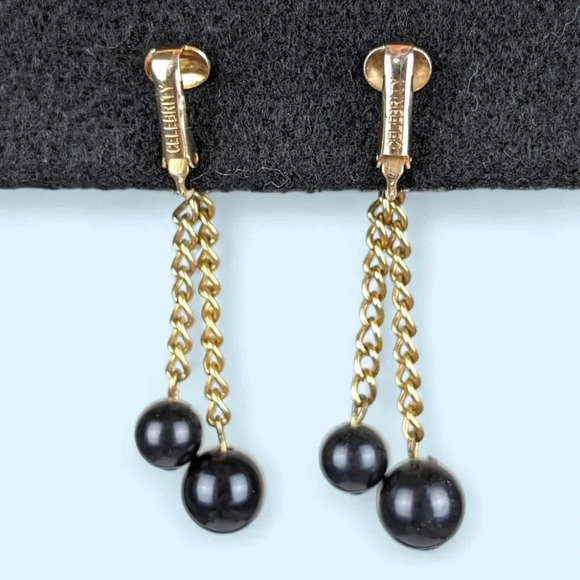 Vintage Celebrity Clip-On Earrings - Picture 2 of 6